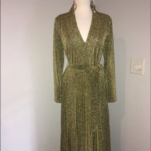 Gold stretch pleated dress
